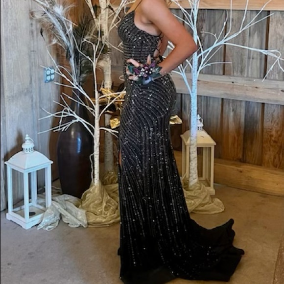 Sherri Hill 54174, Size 4, Black Rhinestone Floor length Gown - Picture 5 of 7